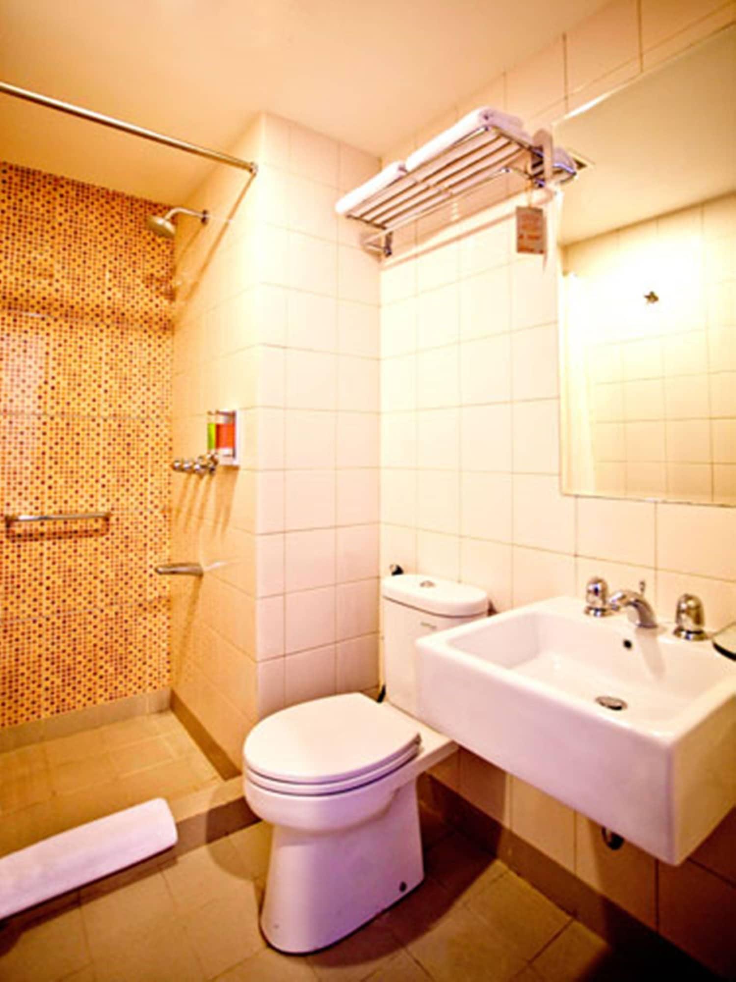 Amaris Pratama Hotel